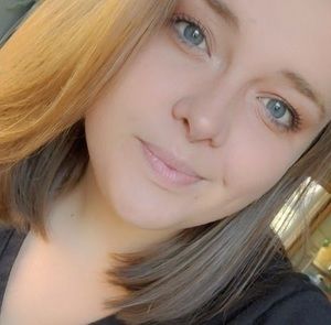 Meet your Posher, Caitlyn